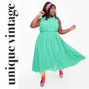 Unique Vintage Kelly Green Sleeveless Seersucker Midi Dress, Size Small, NWT!